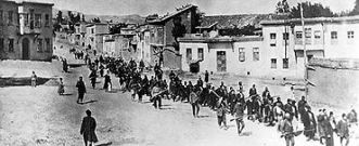 Civili armeni in marcia forzata aprile 1915